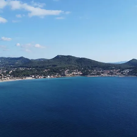 Lumineux Pres De La Avec Parking Securise A - Fr-1-770-49 * Saint-Cyr-sur-Mer