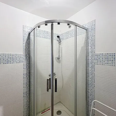 Apartment Lumineux Pres De La Avec Parking Securise A - Fr-1-770-49 Saint-Cyr-sur-Mer