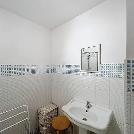 Apartment Lumineux Pres De La Avec Parking Securise A - Fr-1-770-49 *