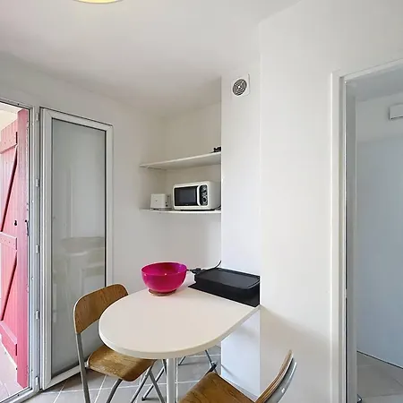 Lumineux Pres De La Avec Parking Securise A - Fr-1-770-49 Apartment *
